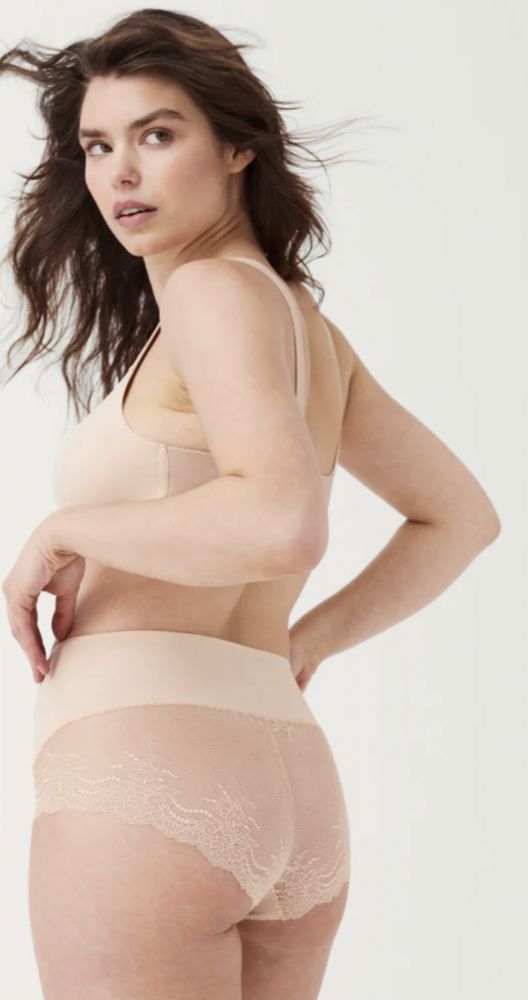 Spanx Undie-tectable Lace Hi-Hipster