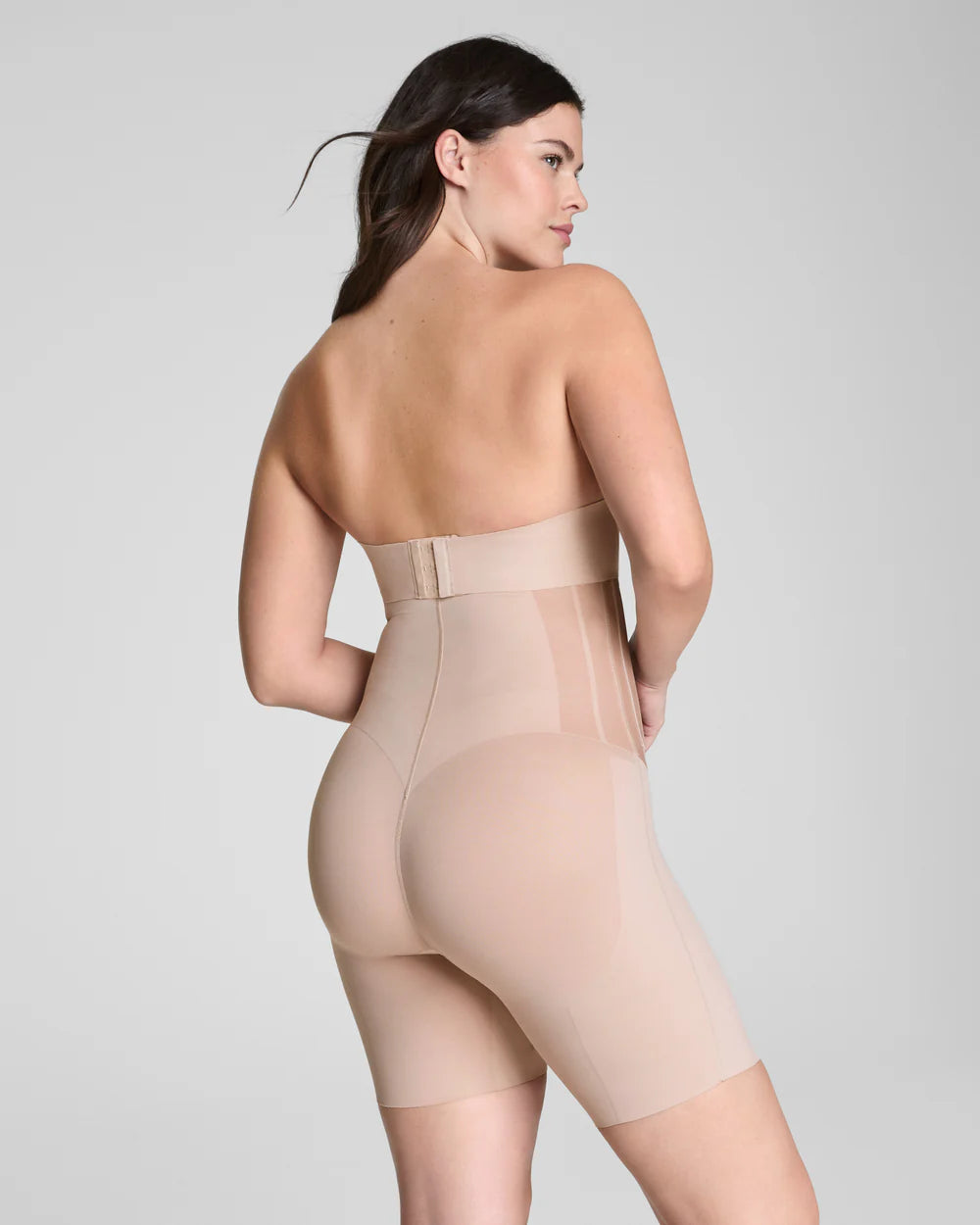 SPANXsupersculpt™ TotalContour High-Waisted Mid-Thigh Short