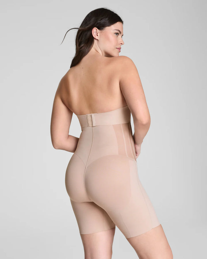 SPANXsupersculpt™ TotalContour High-Waisted Mid-Thigh Short
