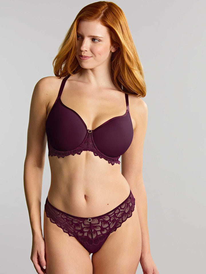 #color_plum