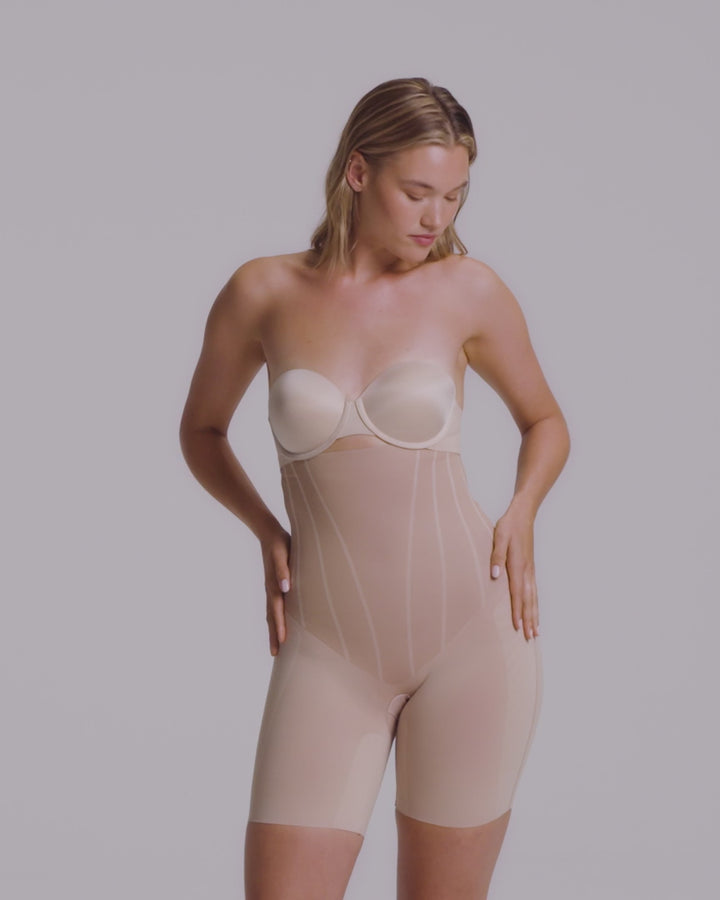 SPANXsupersculpt™ TotalContour High-Waisted Mid-Thigh Short